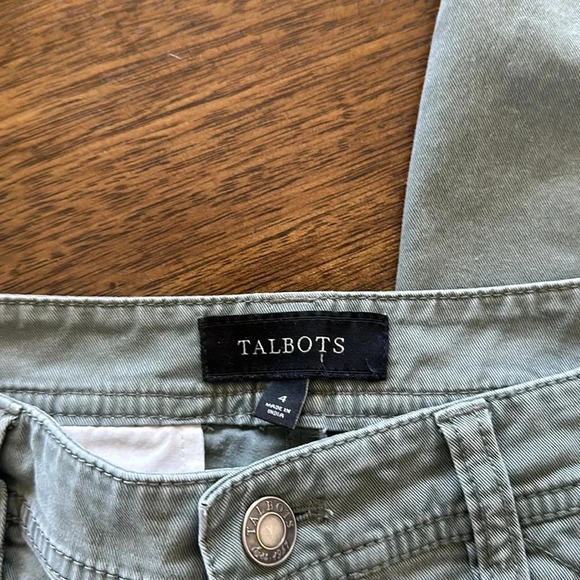 Talbots capri pants size 4 sage green - Picture 2 of 6